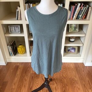 Athleta Sage Green Sleeveless Athletic T-Shirt Size Small Athleisure Workout Gym